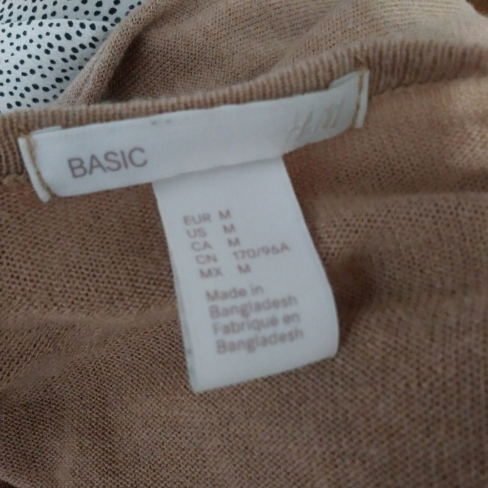 H&M Basic Top - Picture 5 of 5